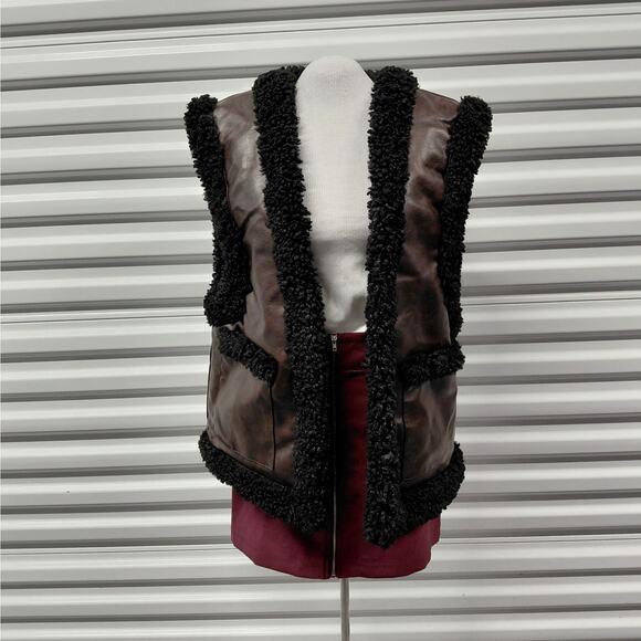 WeWoreWhat Womens Reversible Vegan Leather Sherpa Vest Jacket Size Medium NWT - Picture 6 of 16